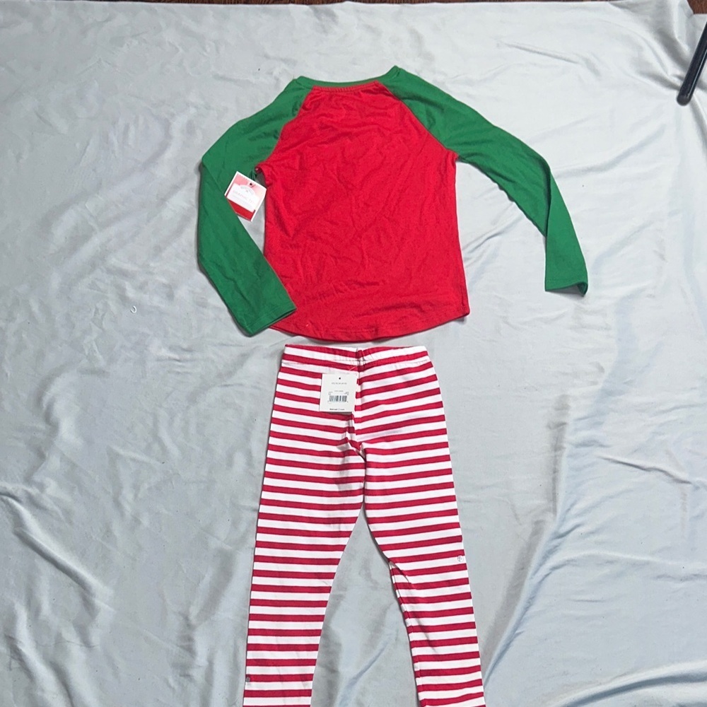 Christmas Elf Kids Pajamas Set - Red and Green - Picture 8 of 8